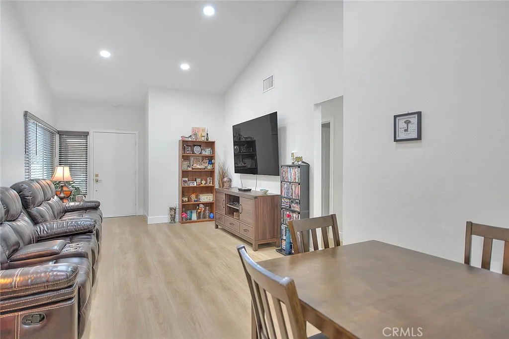 7077 Iris, Rancho Cucamonga, California 91739 home-pic-5