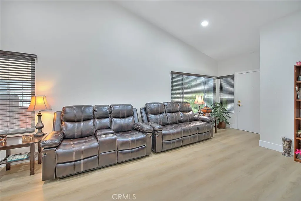 7077 Iris, Rancho Cucamonga, California 91739 home-pic-9