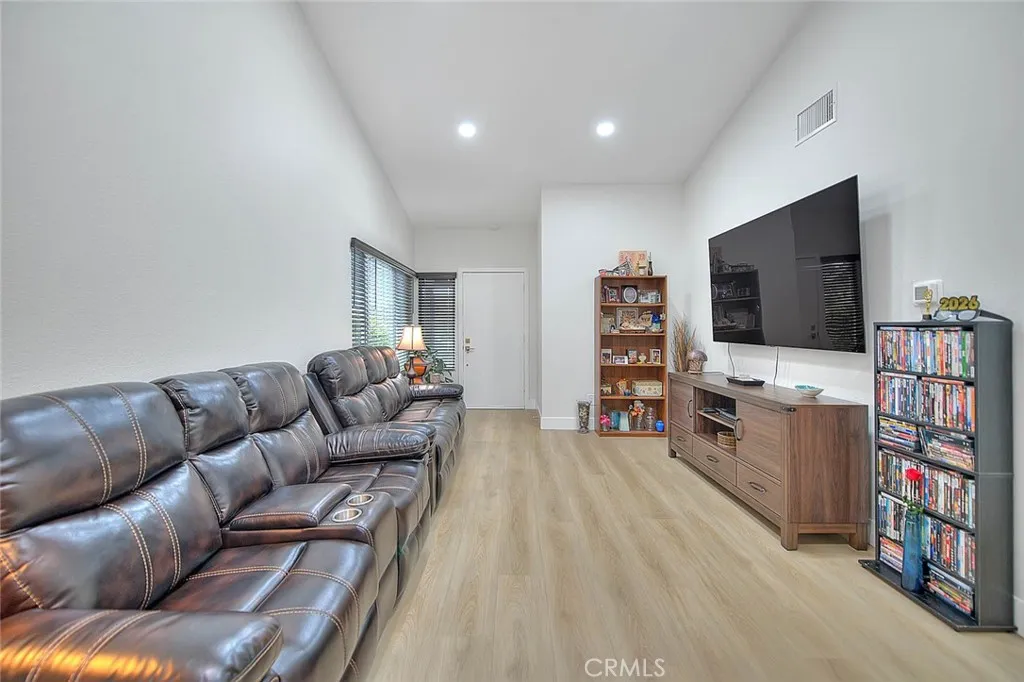 7077 Iris, Rancho Cucamonga, California 91739 home-pic-6