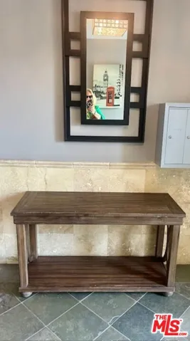 Apartment Entrance-Way