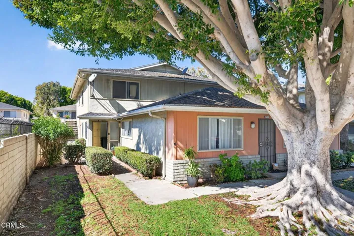1-web-or-mls-UpmarketMedia-2563Spin-001