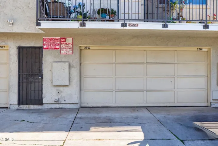 24-web-or-mls-UpmarketMedia-2563Spin-070