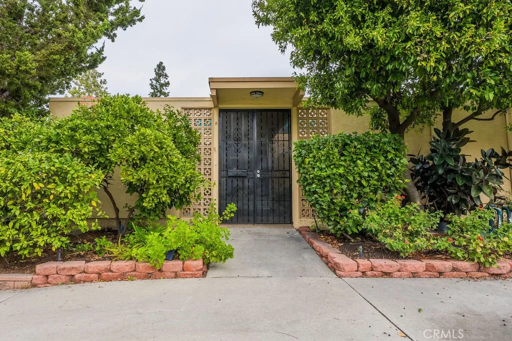 205 Avenida Majorca A, Laguna Woods, California 92637 home-pic-12