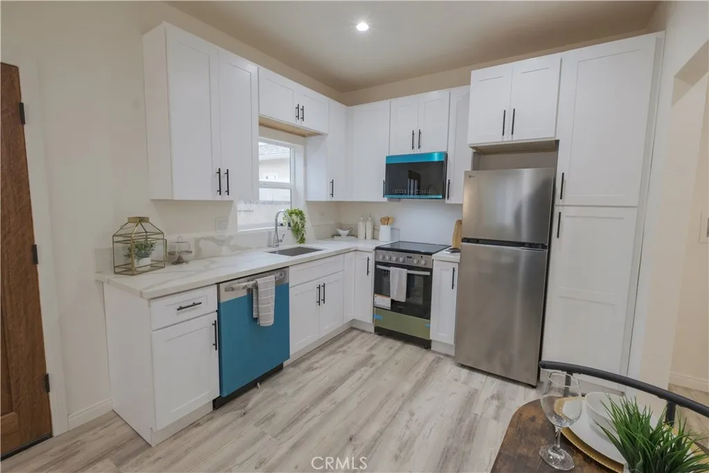 2545 Loomis St, Lakewood, California 90712 home-pic-21
