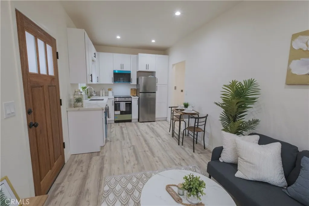 2545 Loomis St, Lakewood, California 90712 home-pic-20