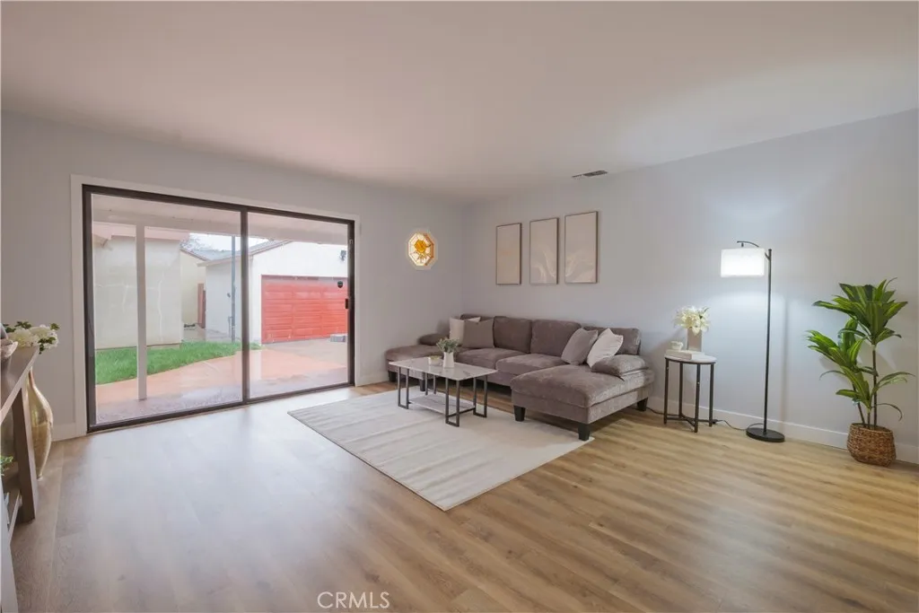 2545 Loomis St, Lakewood, California 90712 home-pic-4