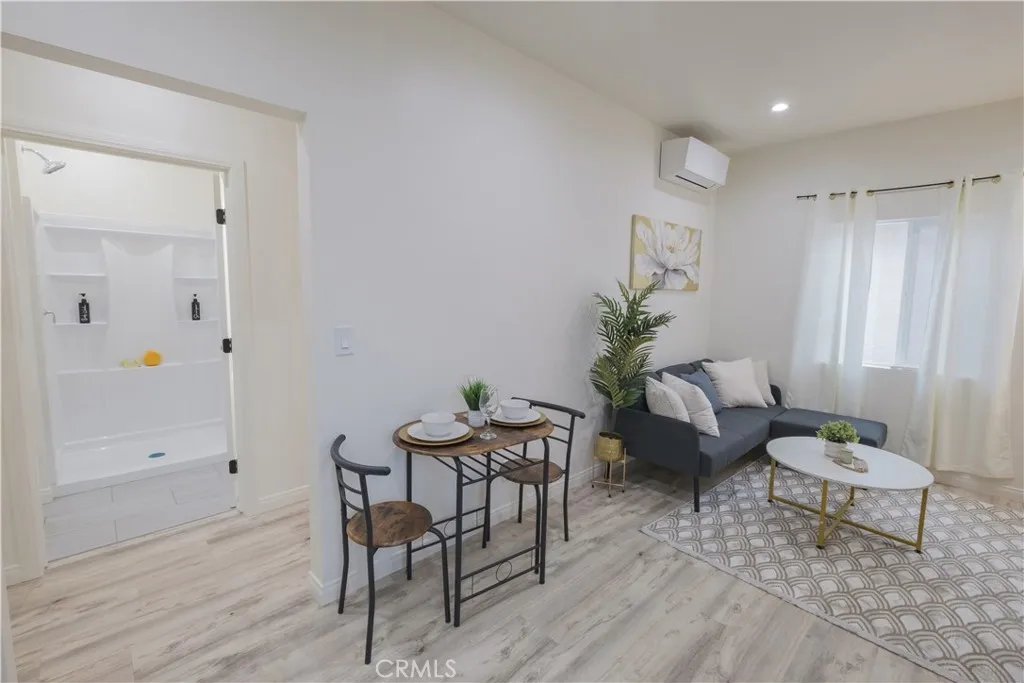 2545 Loomis St, Lakewood, California 90712 home-pic-24