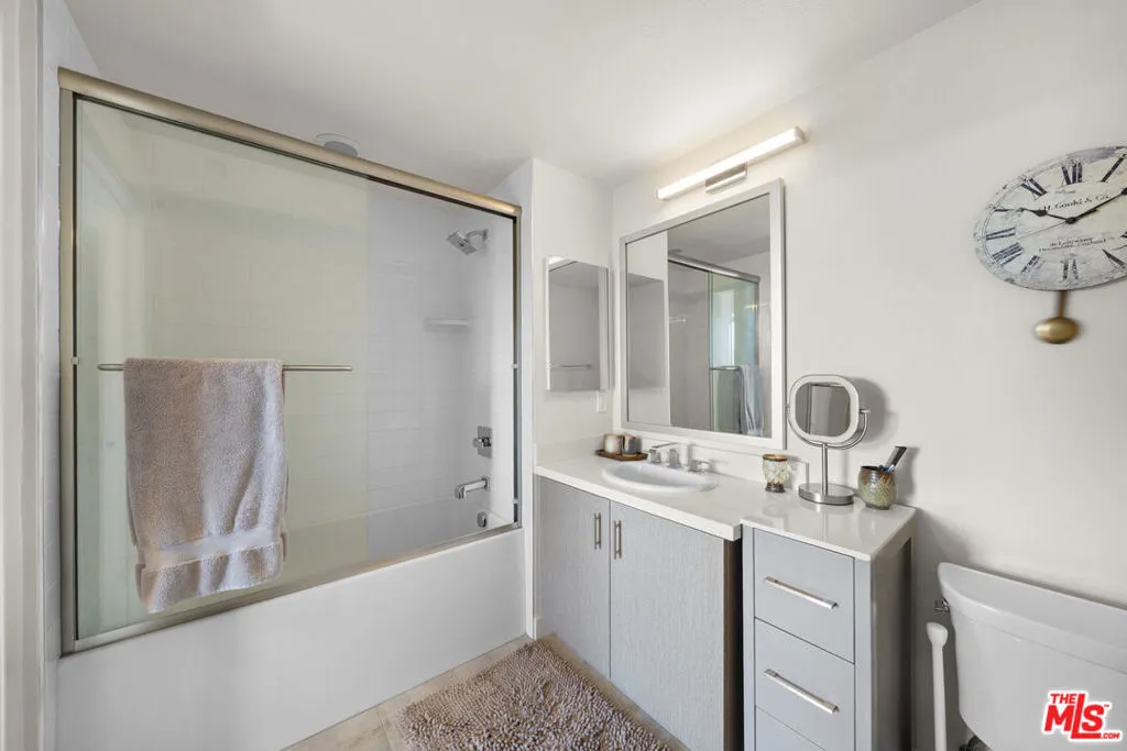 436 S Virgil Avenue 607, Los Angeles, California 90020 home-pic-6