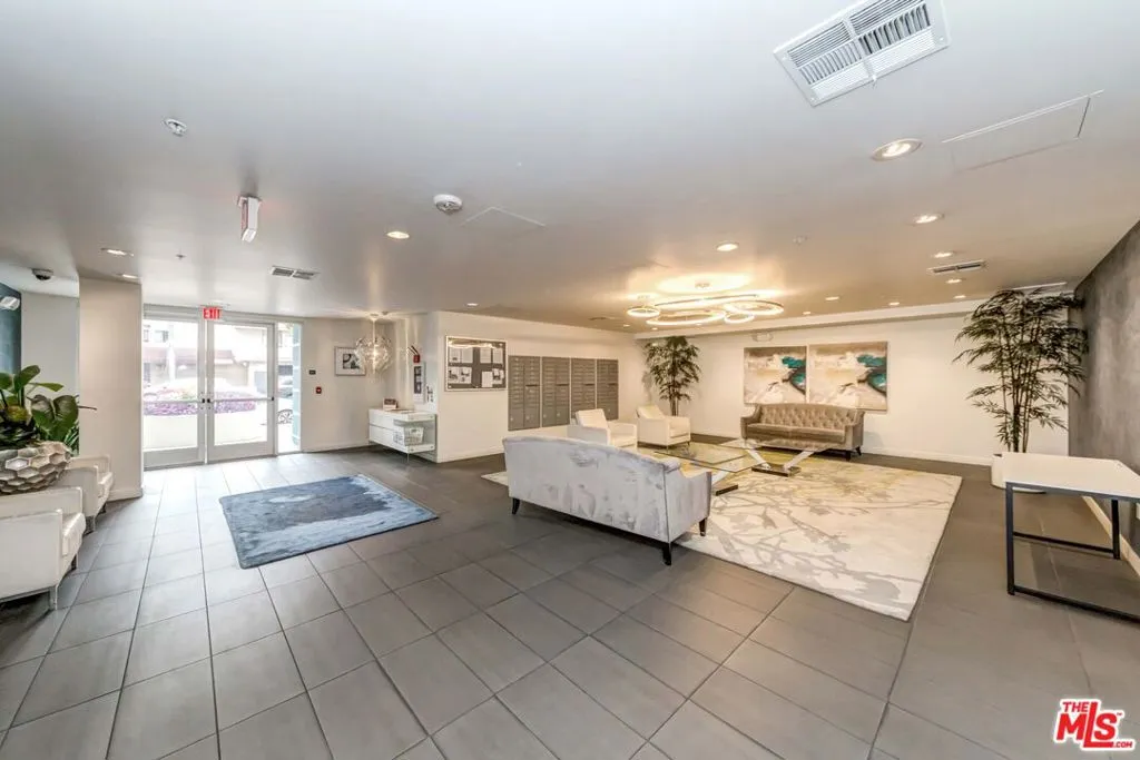 436 S Virgil Avenue 607, Los Angeles, California 90020 home-pic-9