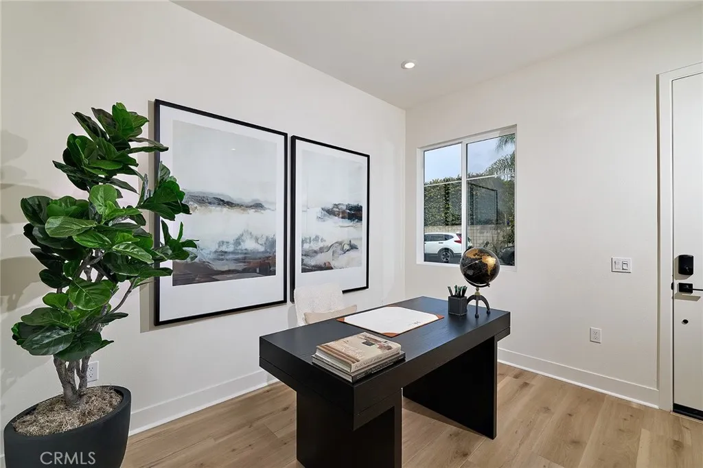 7264 Aura Circle, Huntington Beach, California 92647 home-pic-5