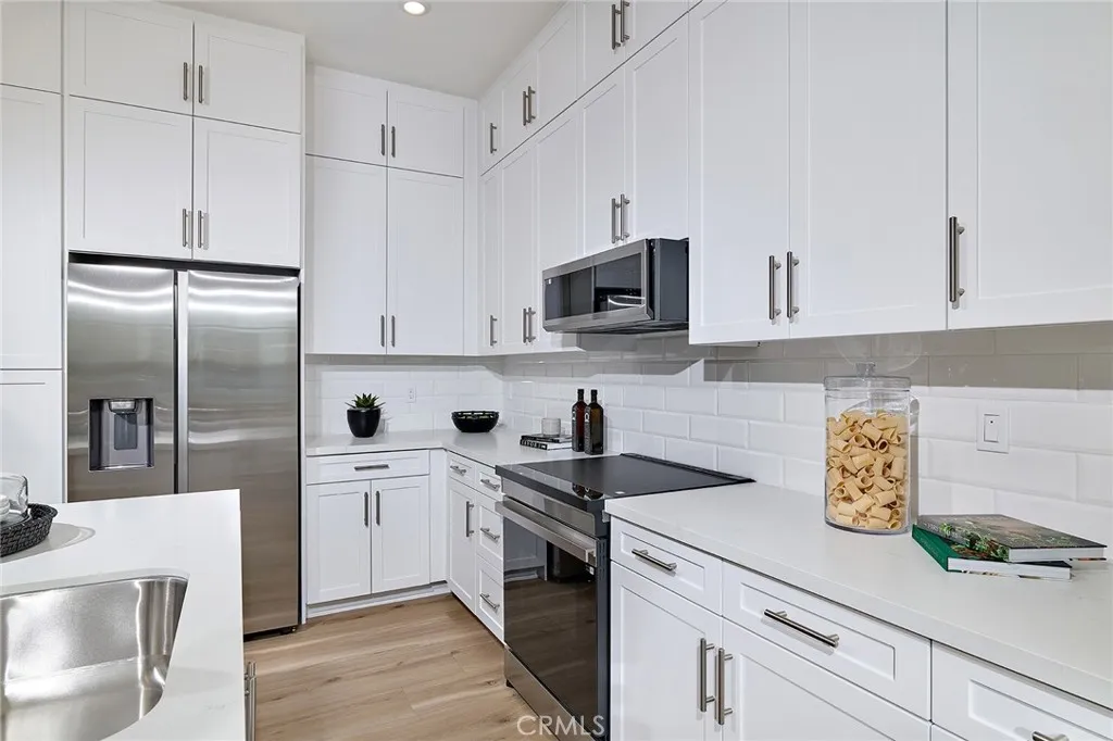 7264 Aura Circle, Huntington Beach, California 92647 home-pic-13