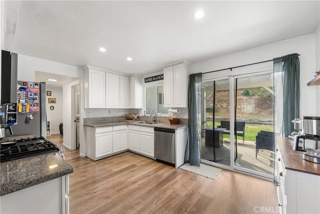 39329 Beacon, Palmdale, California 93551 home-pic-16