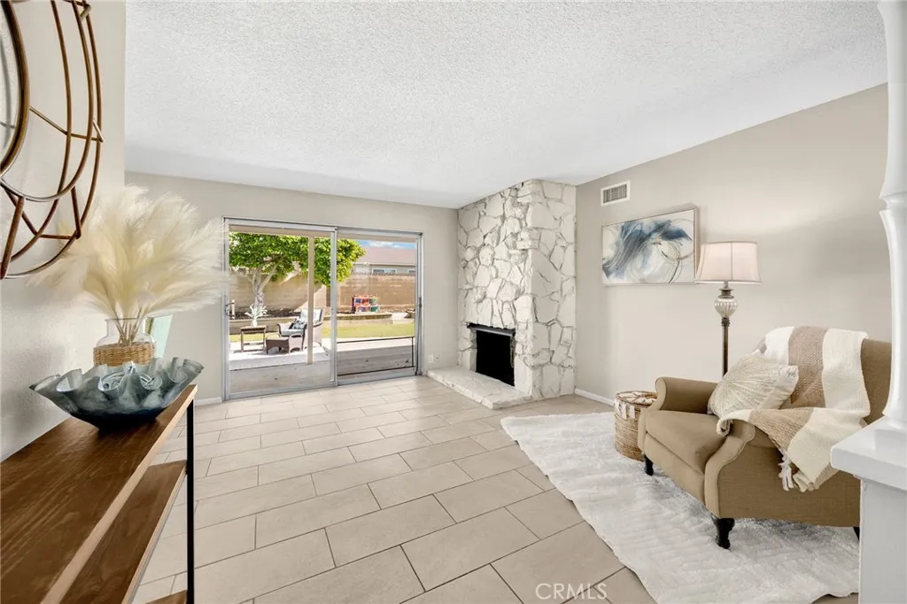 1714 Sierra Bonita, Placentia, California 92870 home-pic-24