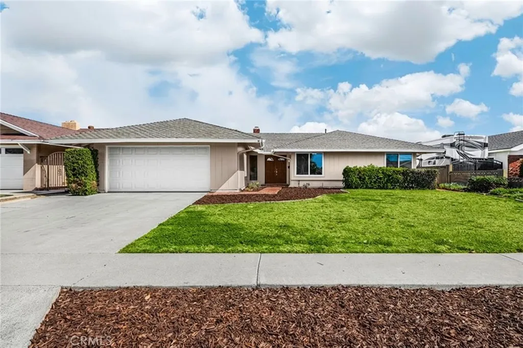 1714 Sierra Bonita, Placentia, California 92870 home-pic-3
