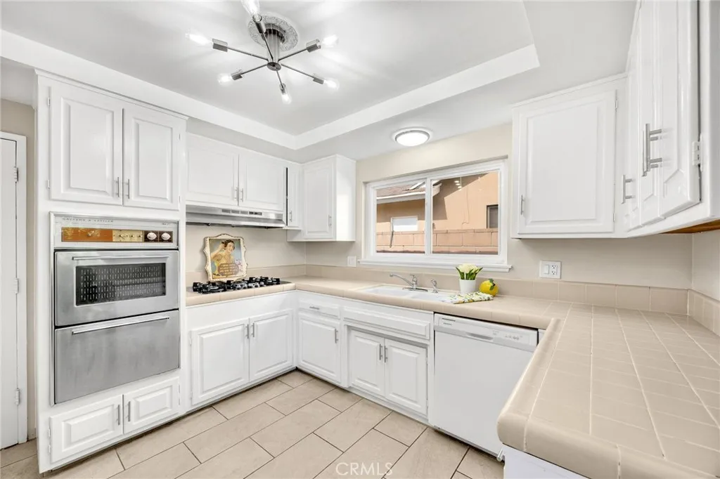 1714 Sierra Bonita, Placentia, California 92870 home-pic-20