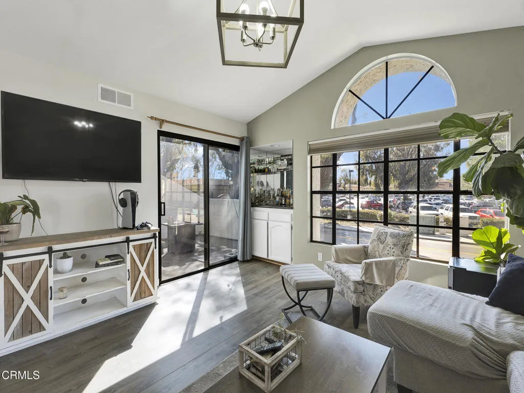 1257 Mission Verde Drive, Camarillo, California 93012 home-pic-4