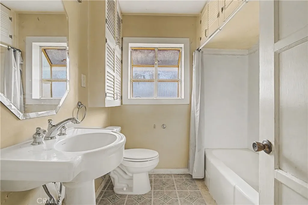 4523 Knoxville, Lakewood, California 90713 home-pic-9