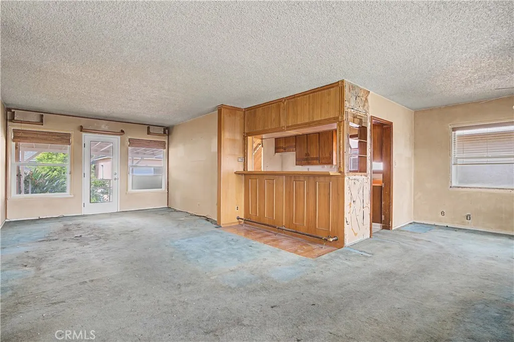 4523 Knoxville, Lakewood, California 90713 home-pic-2