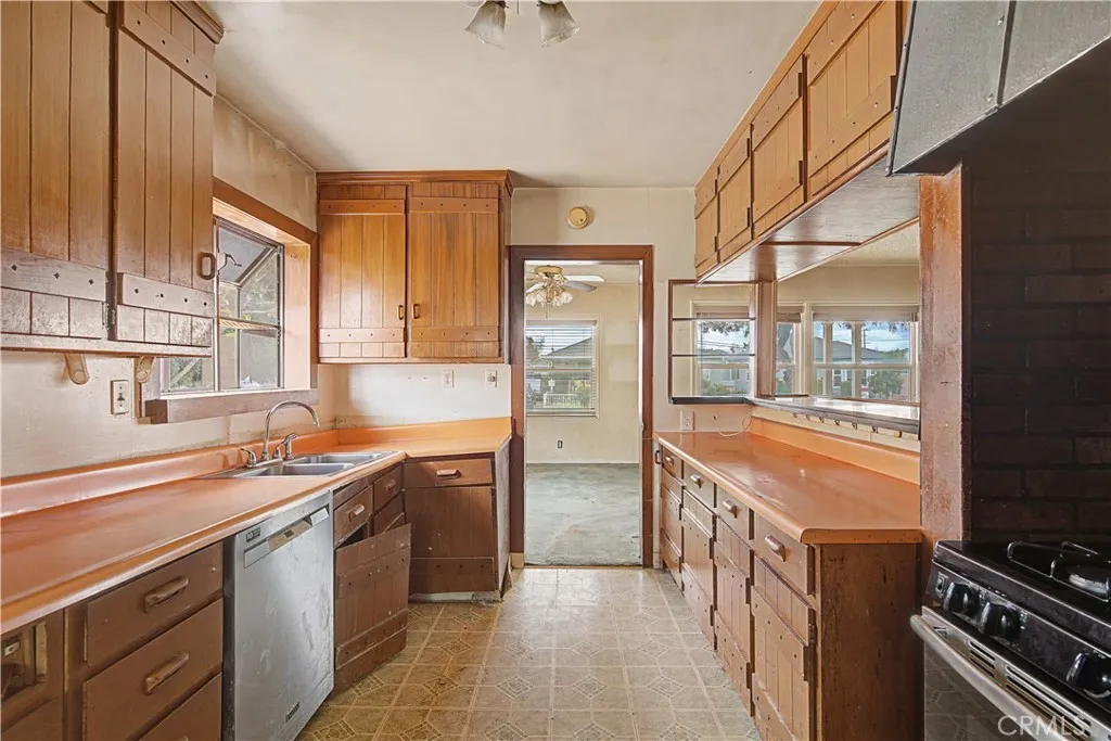 4523 Knoxville, Lakewood, California 90713 home-pic-7