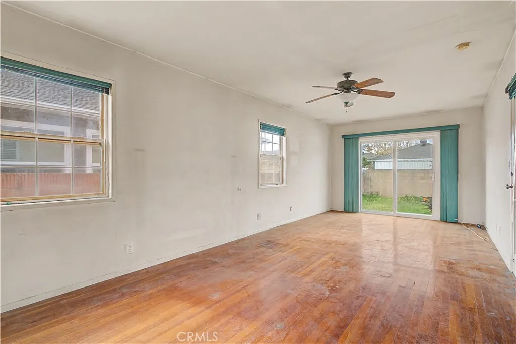 4523 Knoxville, Lakewood, California 90713 home-pic-10