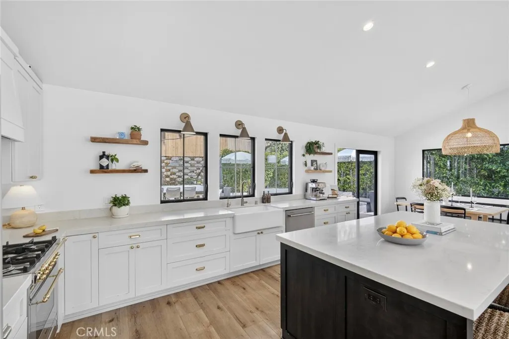 27081 Calle Dolores, Capistrano Beach, California 92624 home-pic-10