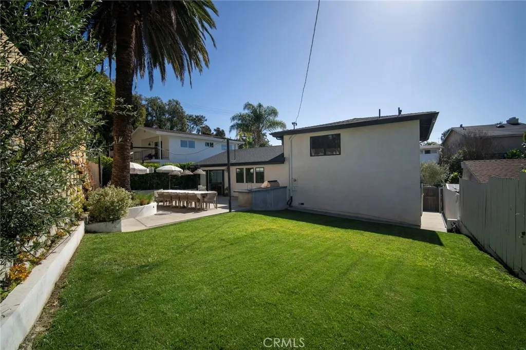 27081 Calle Dolores, Capistrano Beach, California 92624 home-pic-35