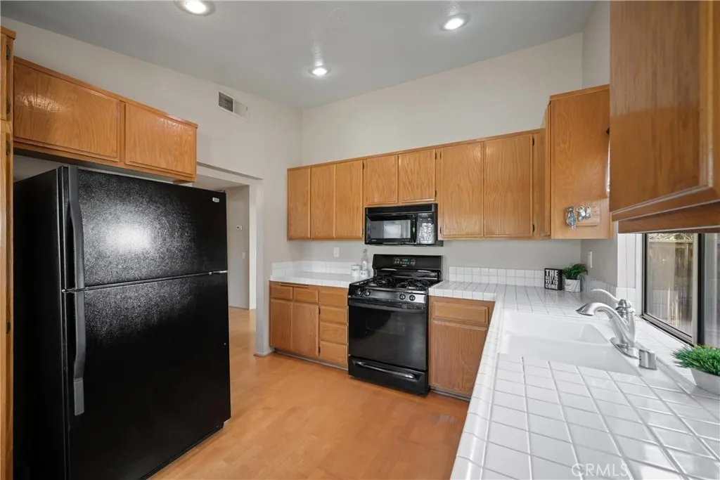 26693 Spotted Pony Drive, Corona, California 92883 home-pic-11