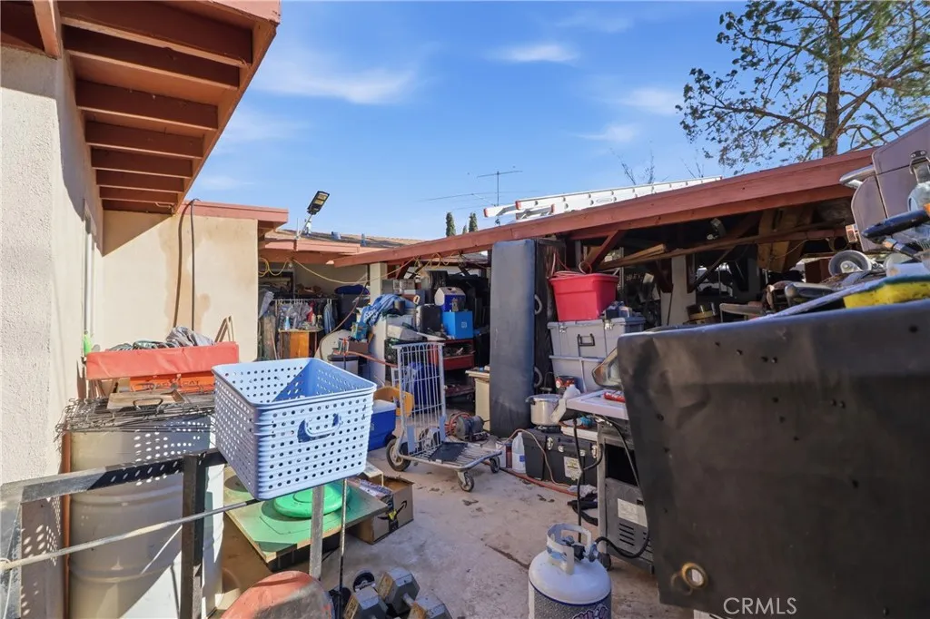 1728 De Anza St, Barstow, California 92311 home-pic-17