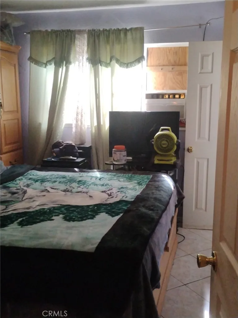 1728 De Anza St, Barstow, California 92311 home-pic-21