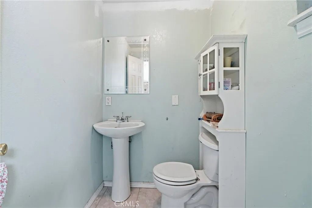 1728 De Anza St, Barstow, California 92311 home-pic-7