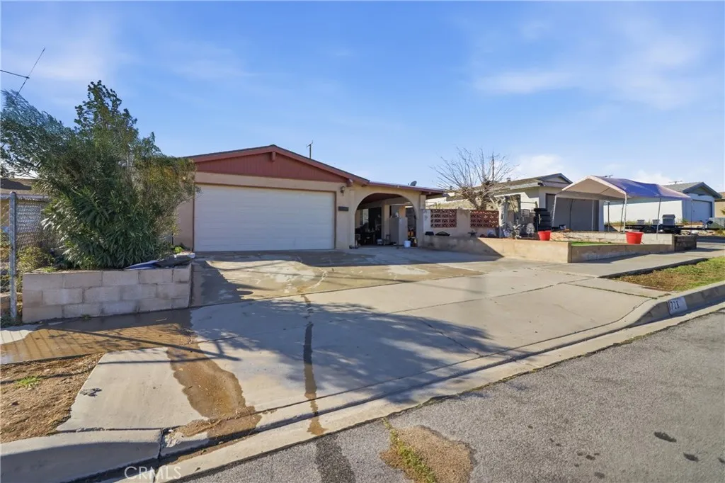 1728 De Anza St, Barstow, California 92311 home-pic-2