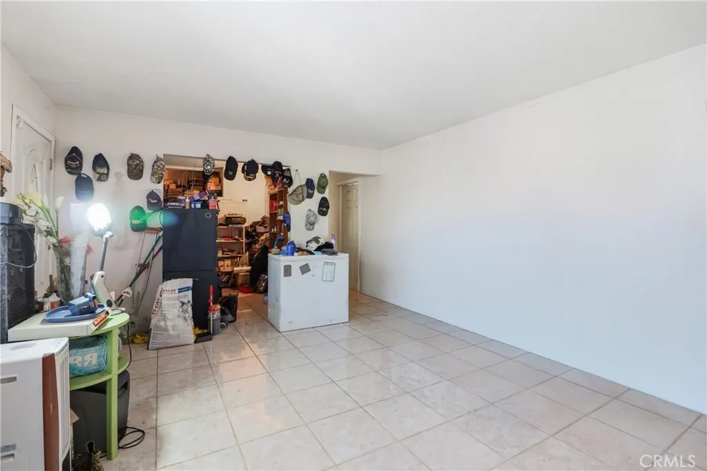 1728 De Anza St, Barstow, California 92311 home-pic-9