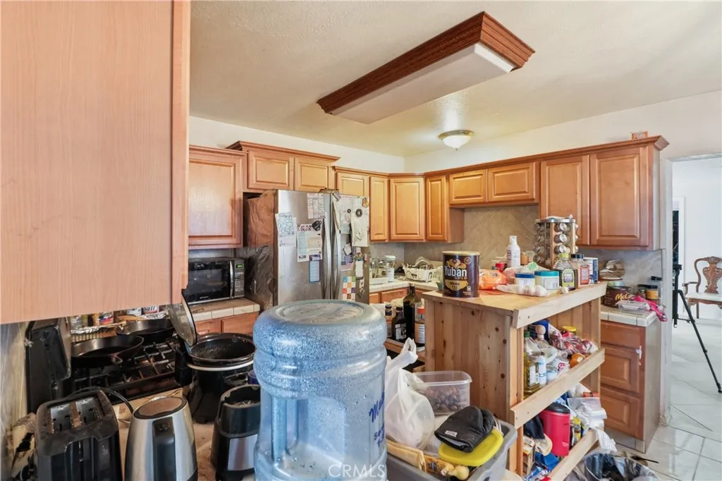 1728 De Anza St, Barstow, California 92311 home-pic-12
