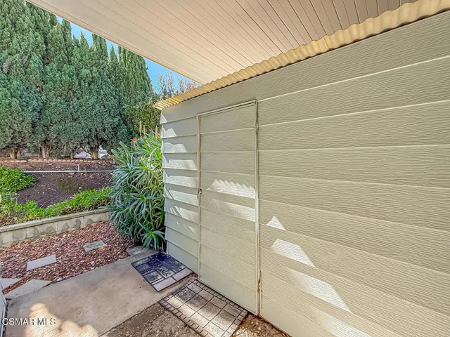 hCarport and Yard2