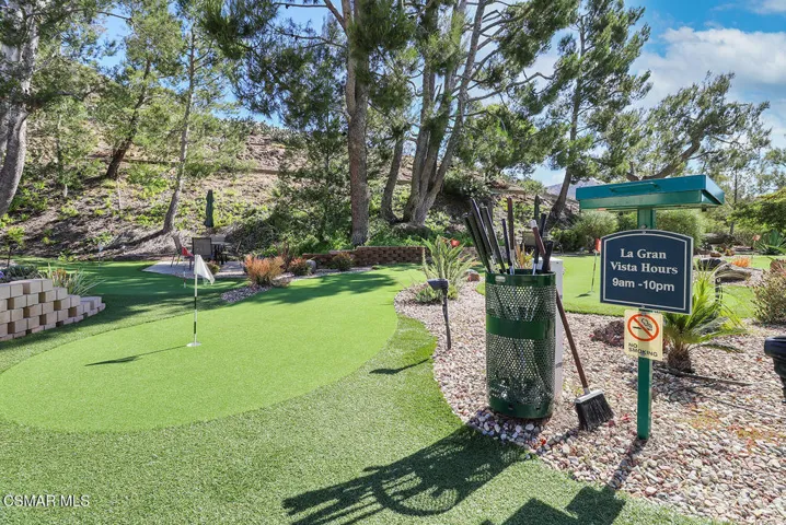 kCommunity Pool and Golf7