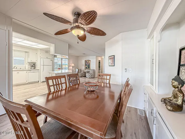 cKitchen and Dining4