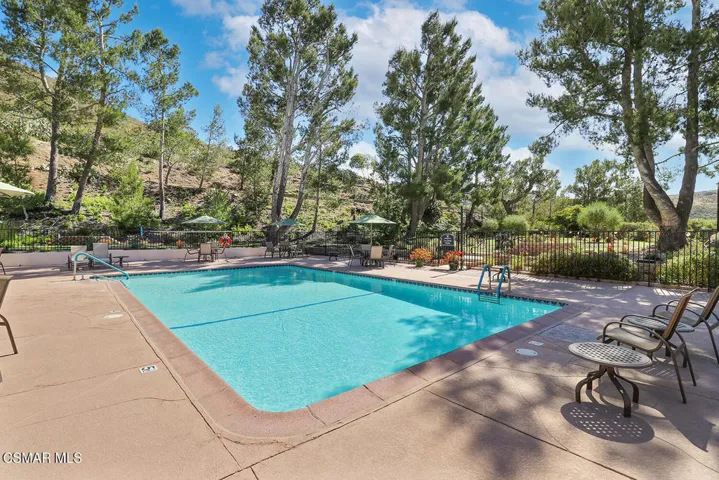 kCommunity Pool and Golf4