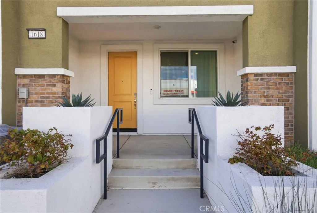 1618 W. Cameron, West Covina, California 91790 home-pic-2