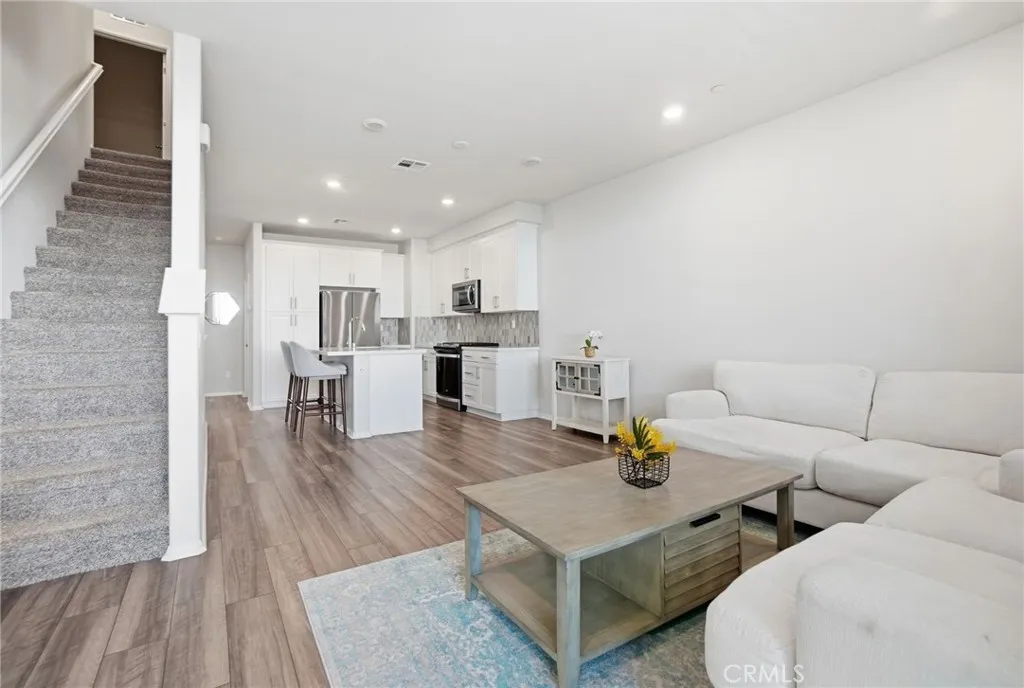 1618 W. Cameron, West Covina, California 91790 home-pic-13