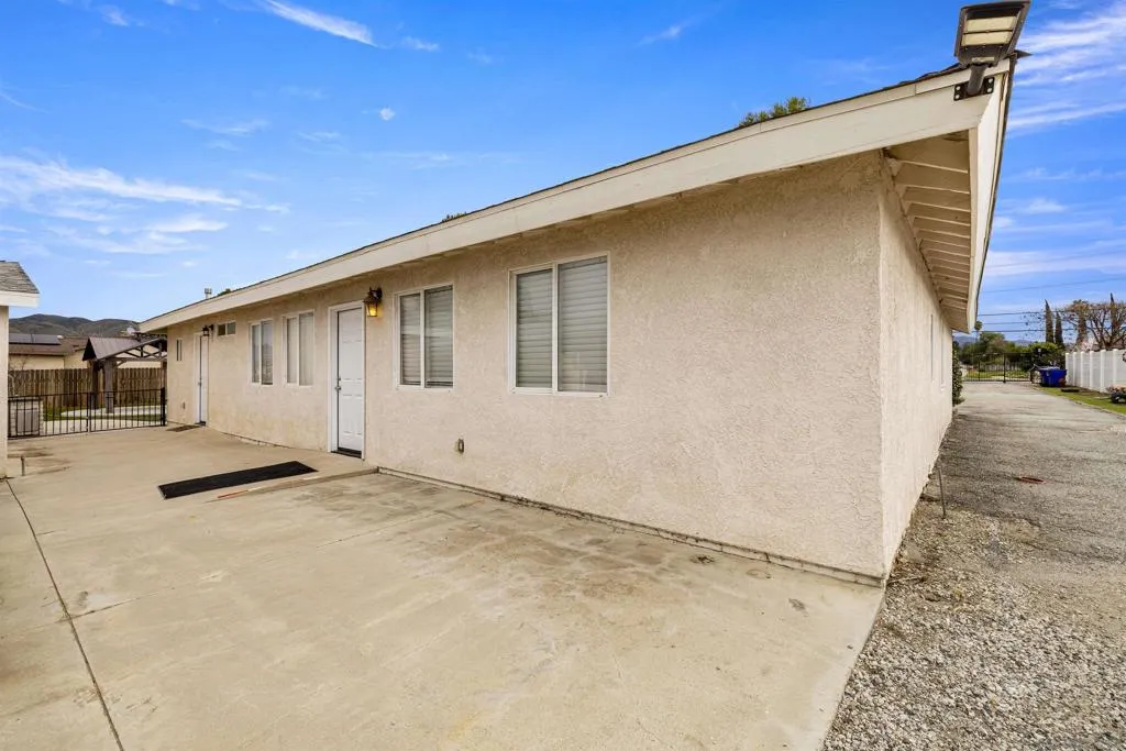 12730 8th St, Yucaipa, California 92399 home-pic-31