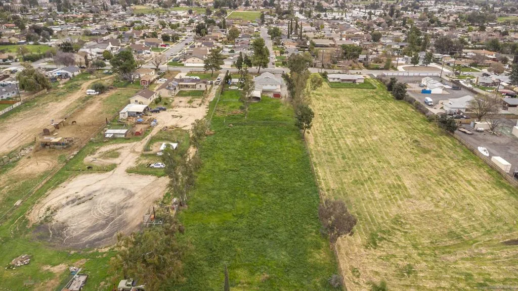 12730 8th St, Yucaipa, California 92399 home-pic-39