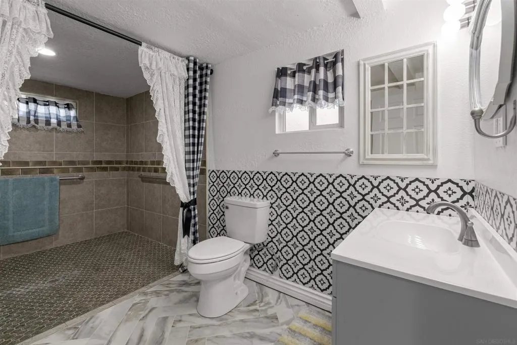 12730 8th St, Yucaipa, California 92399 home-pic-16