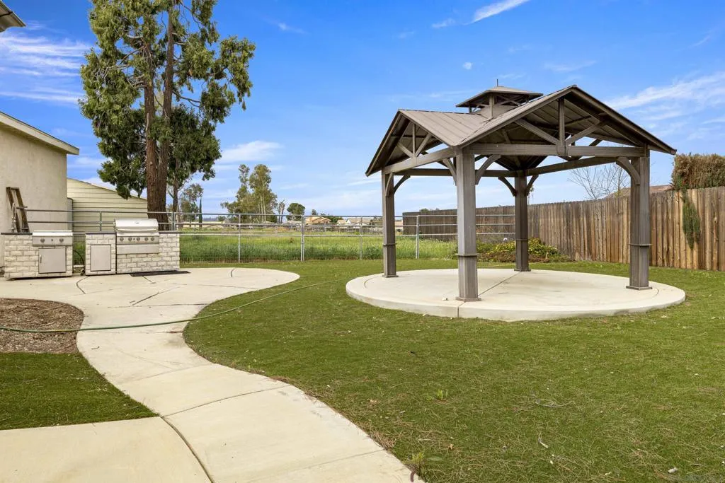 12730 8th St, Yucaipa, California 92399 home-pic-32