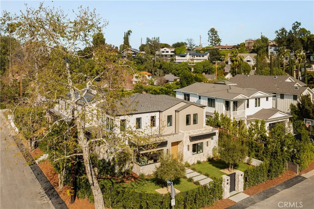 12753 Halkirk Street, Studio City, California 91604 home-pic-3