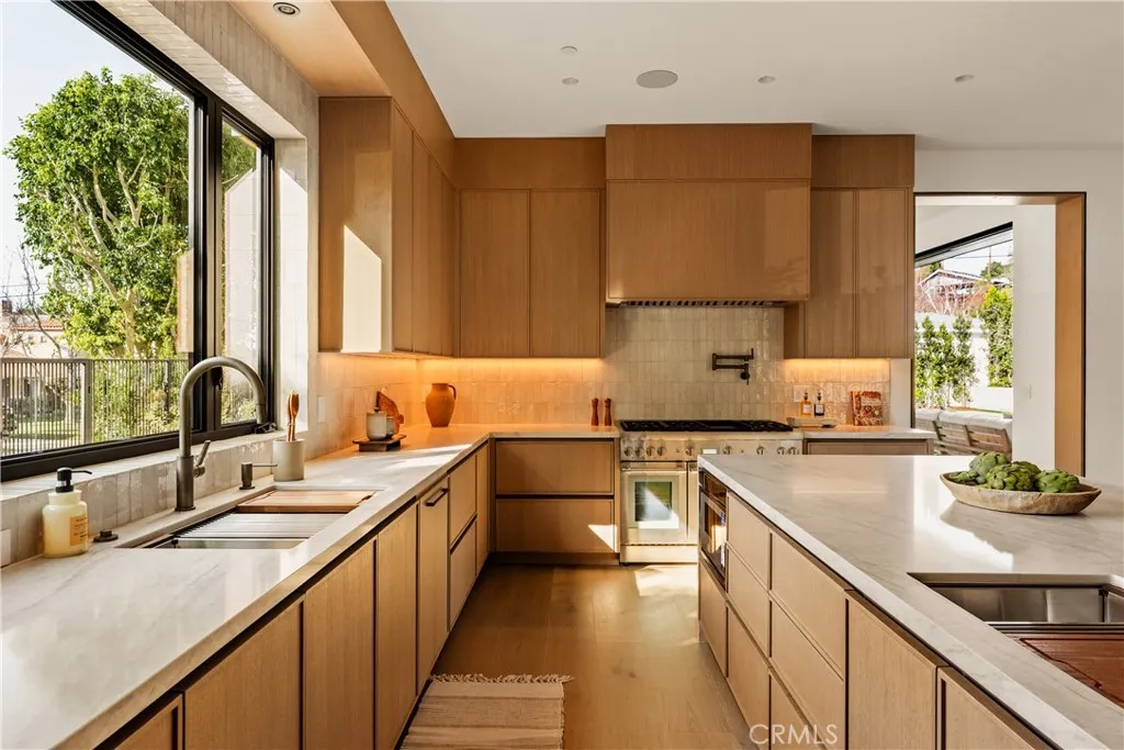 12753 Halkirk Street, Studio City, California 91604 home-pic-15