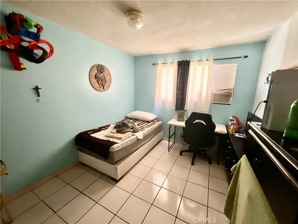 4766 Hammel, Los Angeles, California 90022 home-pic-18