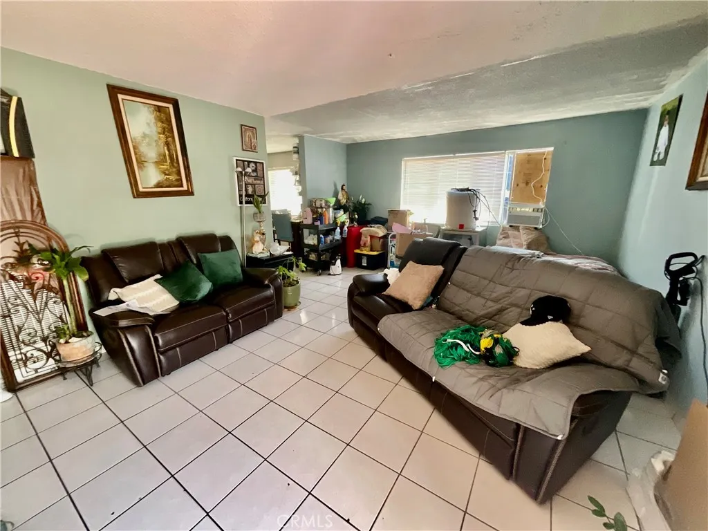 4766 Hammel, Los Angeles, California 90022 home-pic-15