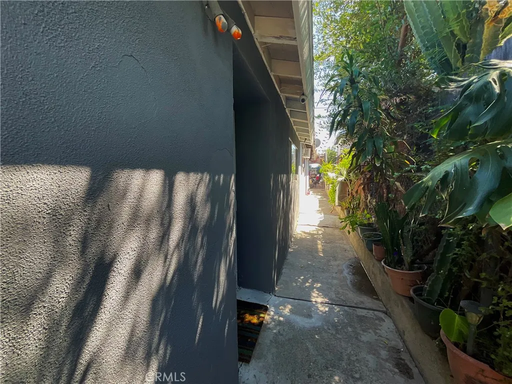 4766 Hammel, Los Angeles, California 90022 home-pic-2