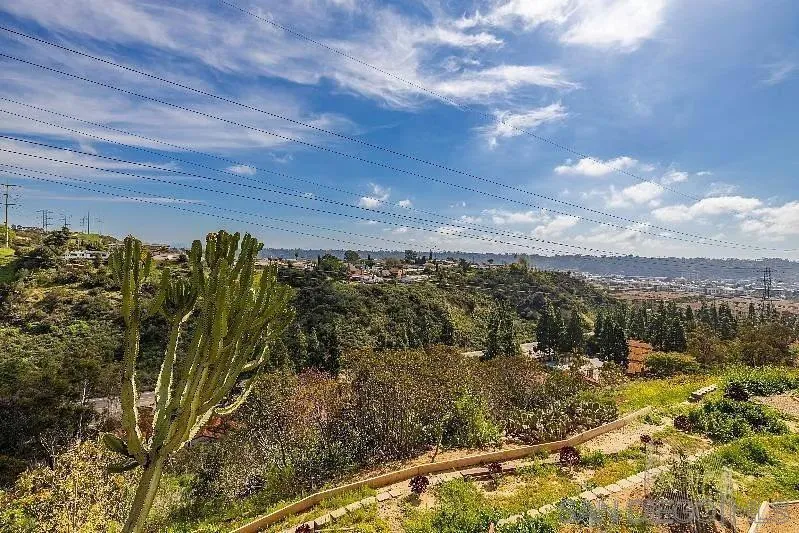 2239 2241 Meadow Lark Drive, San Diego, California 92123 home-pic-18
