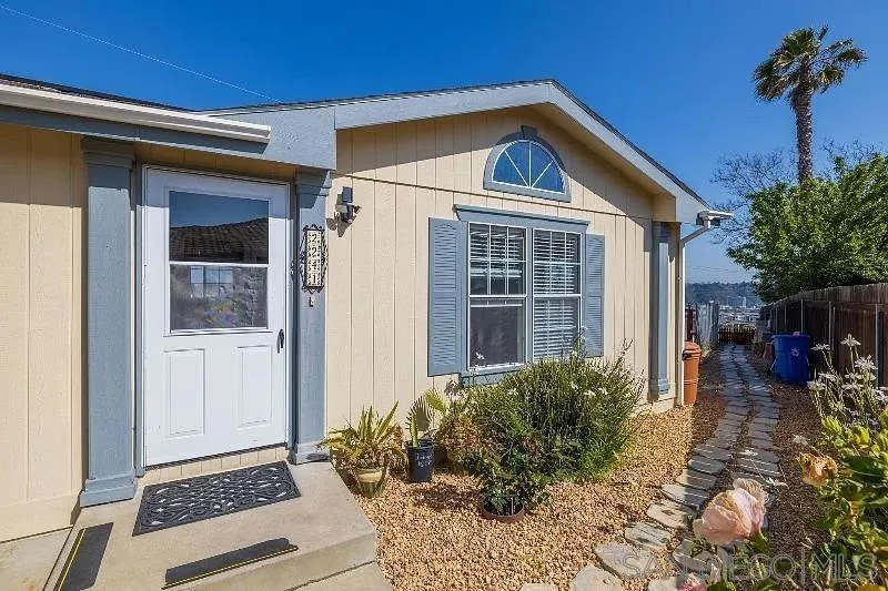 2239 2241 Meadow Lark Drive, San Diego, California 92123 home-pic-2